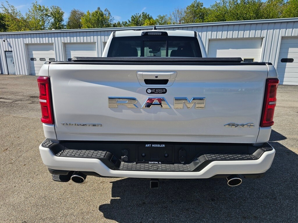 2025 Ram 1500 photo 4
