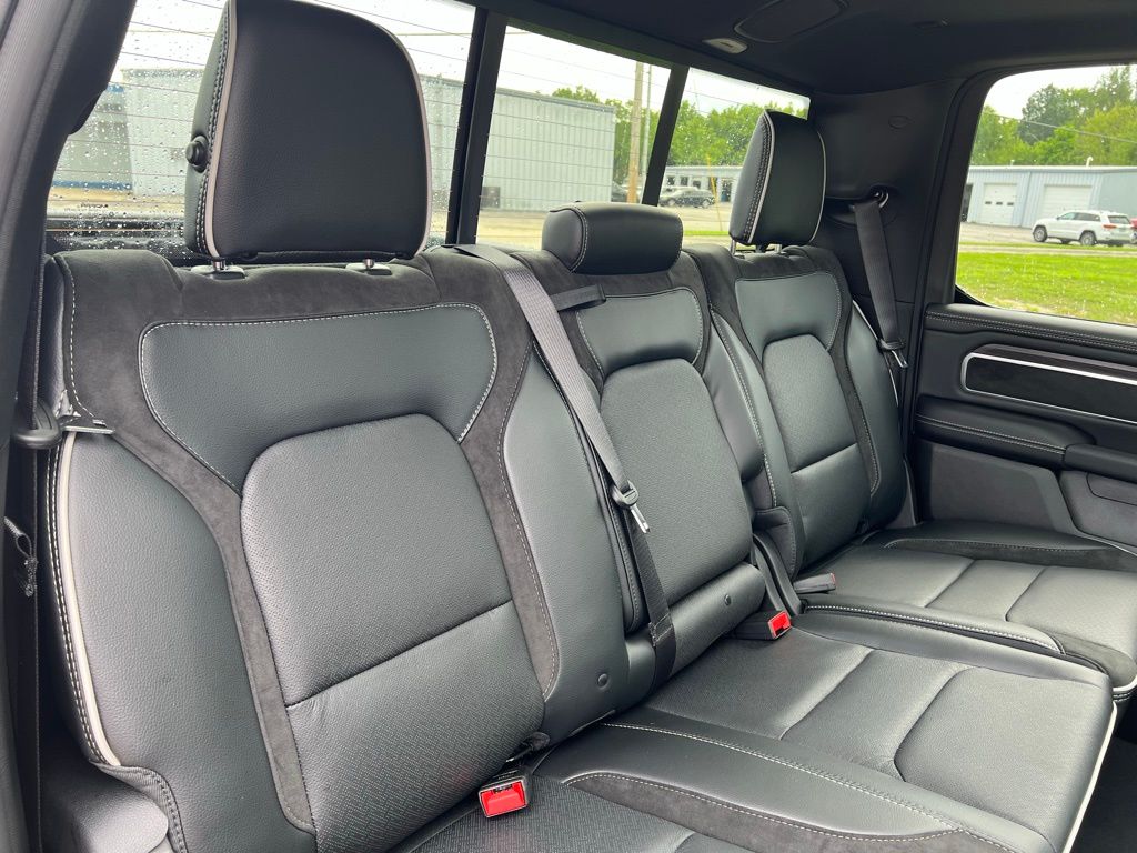 2026 RAM 1500 Laramie - Photo 19