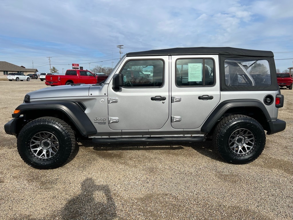 Used 2020 Jeep Wrangler Unlimited Sport with VIN 1C4HJXDG3LW105701 for sale in Canton, IL