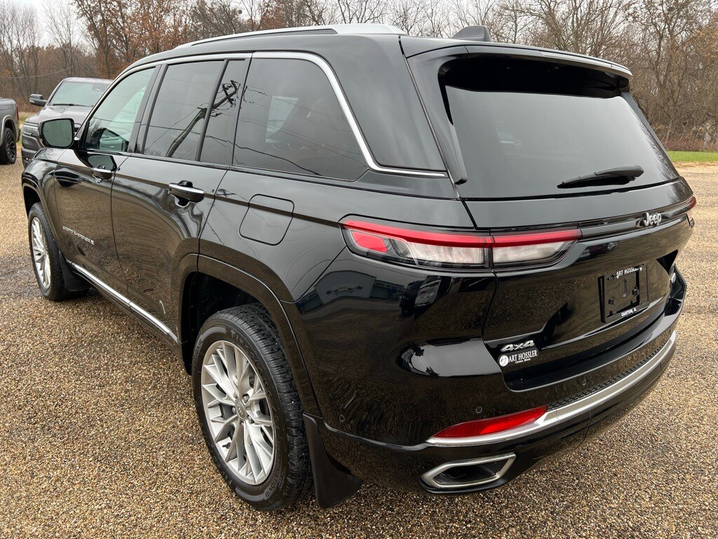 2022 Jeep Grand Cherokee Summit photo 3