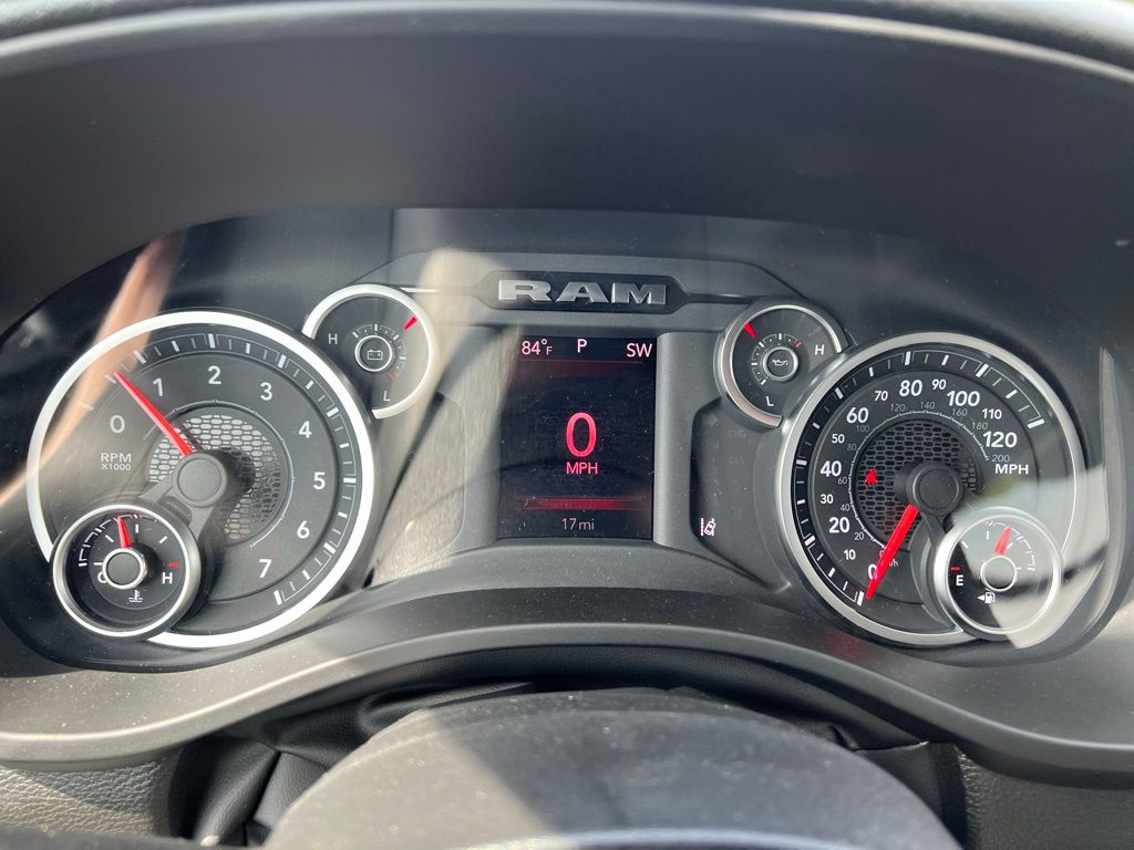 2025 RAM 1500 Tradesman - Photo 31