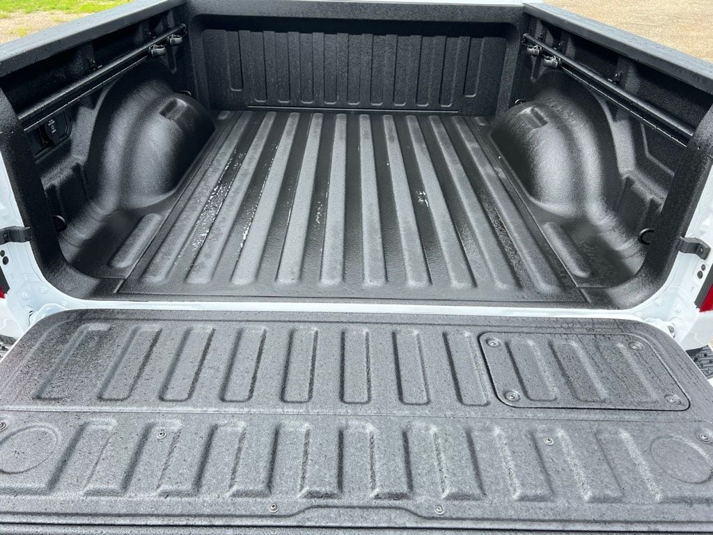 2026 RAM 1500 Laramie - Photo 23