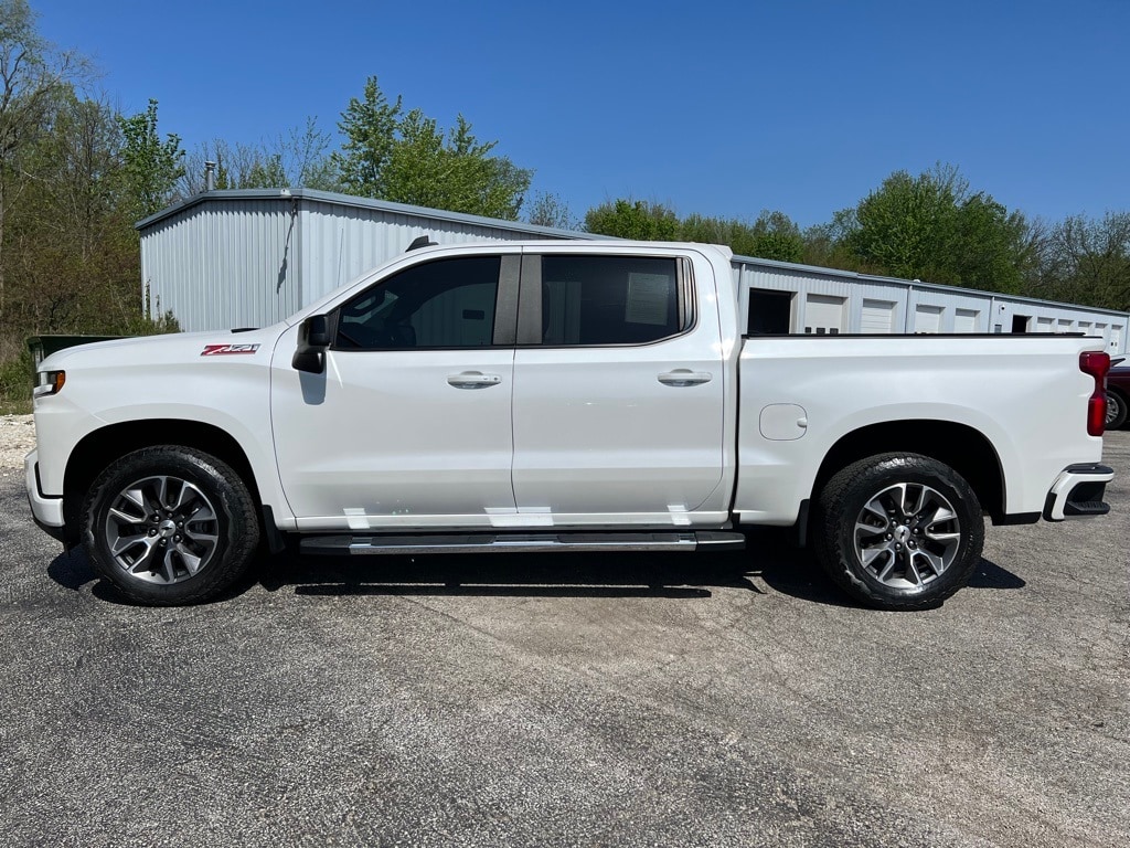 Used 2020 Chevrolet Silverado 1500 RST with VIN 3GCUYEED7LG397208 for sale in Canton, IL