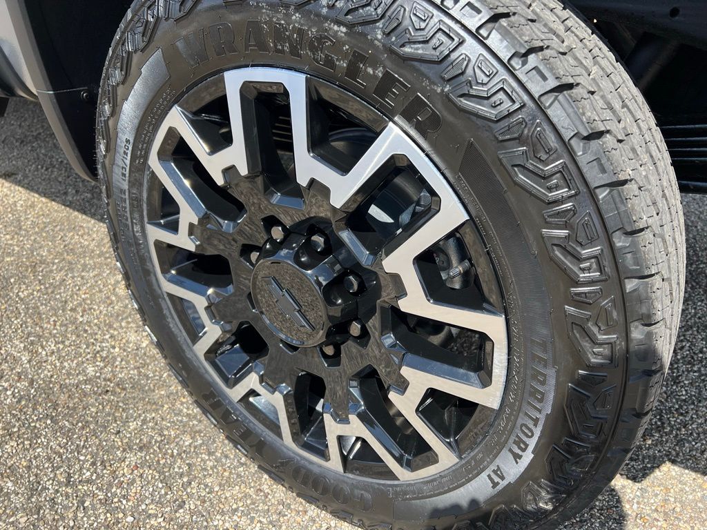 2025 Chevrolet Silverado 2500HD High Country - Photo 23