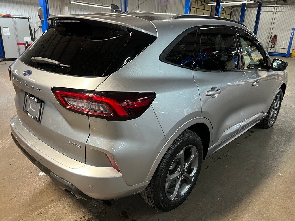 2024 Ford Escape ST-Line photo 3
