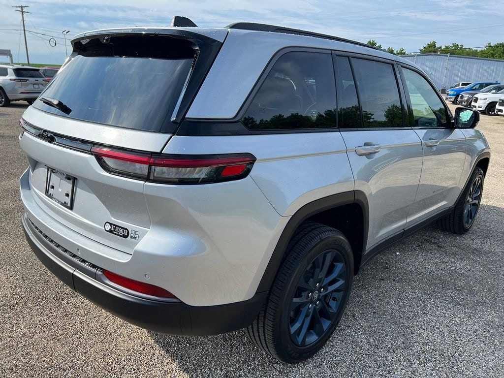 New 2026 Jeep Grand Cherokee Sport Utility