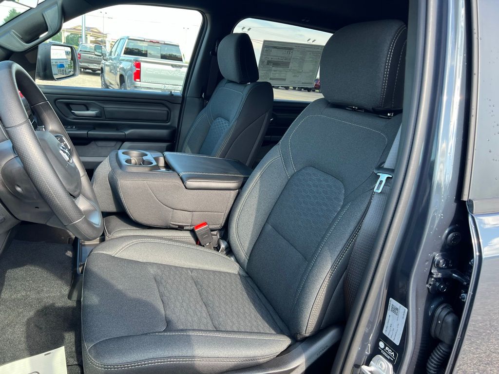 2025 RAM 1500 Tradesman - Photo 24