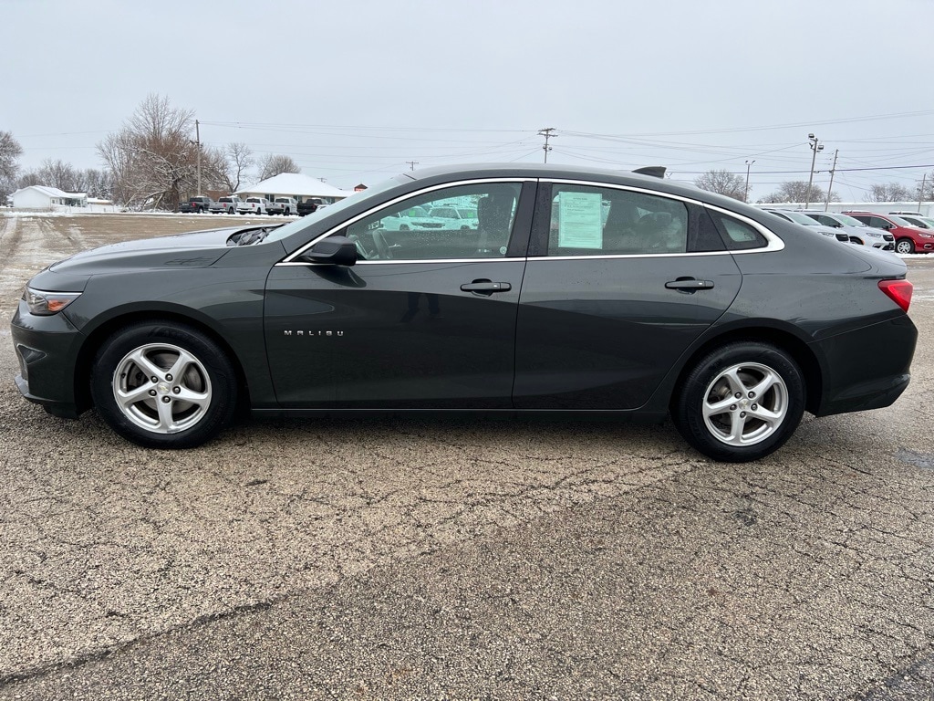 Used 2018 Chevrolet Malibu 1LS with VIN 1G1ZB5ST6JF119961 for sale in Canton, IL