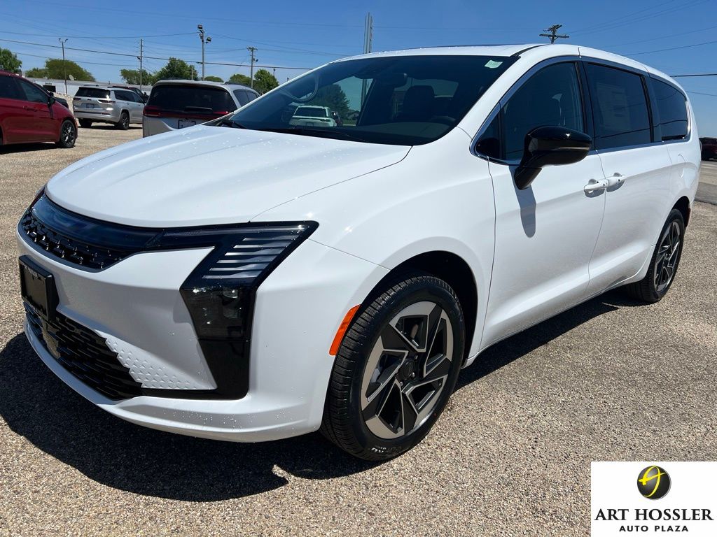 2027 Chrysler Pacifica Limited AWD's photo