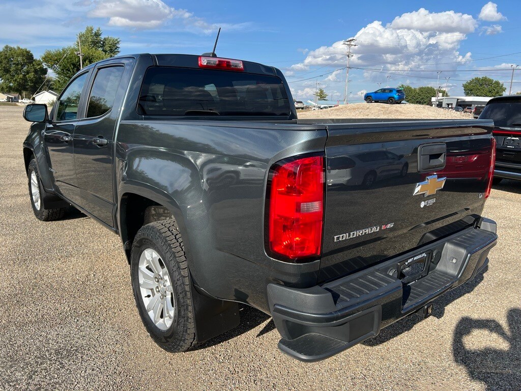 2017 Chevrolet Colorado LT photo 3