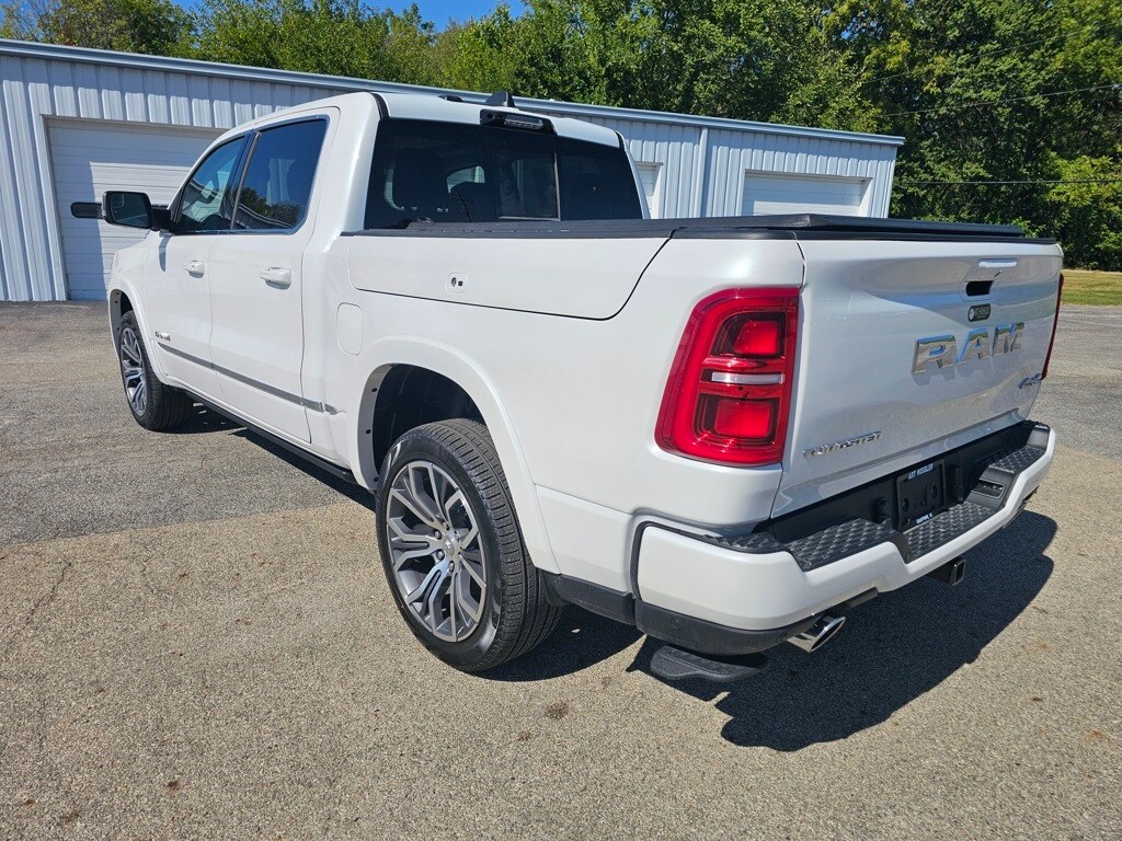 2025 Ram 1500 photo 3