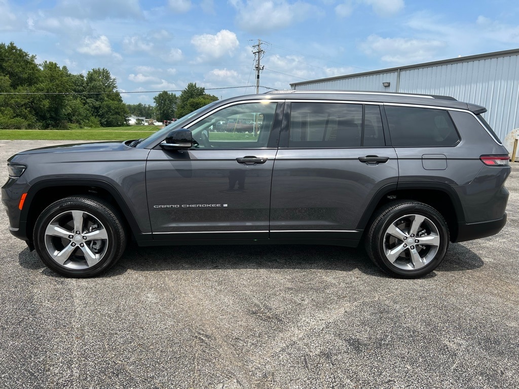 Used 2024 Jeep Grand Cherokee L Limited with VIN 1C4RJKBG4R8934039 for sale in Canton, IL