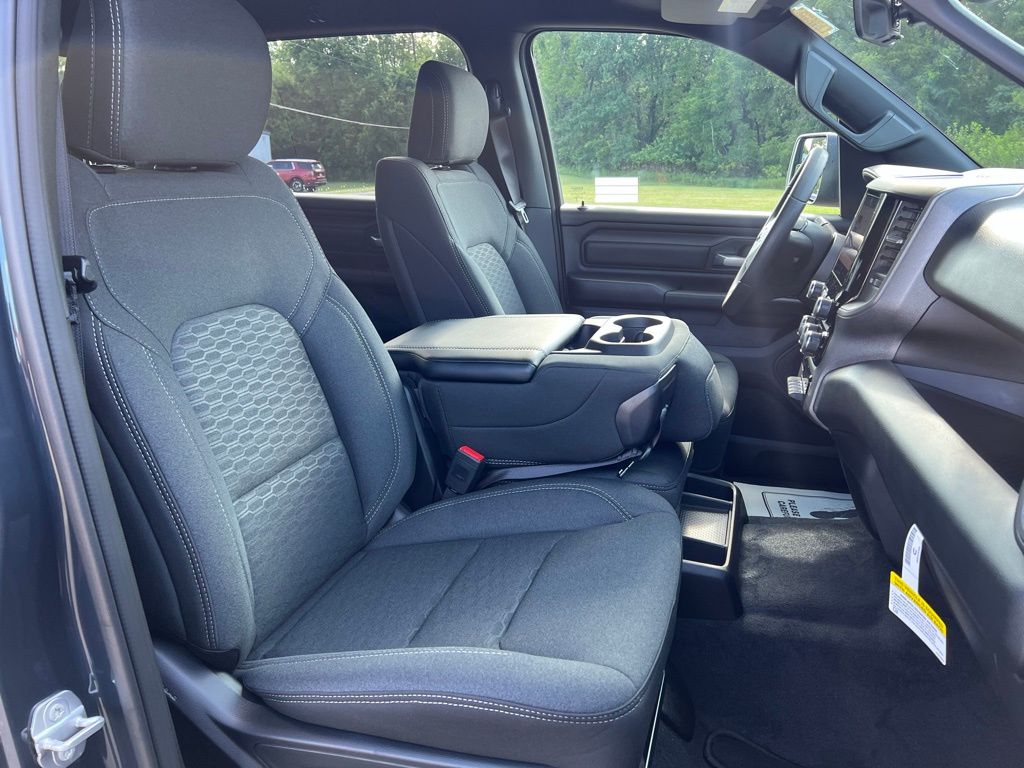 2025 RAM 1500 Tradesman - Photo 9