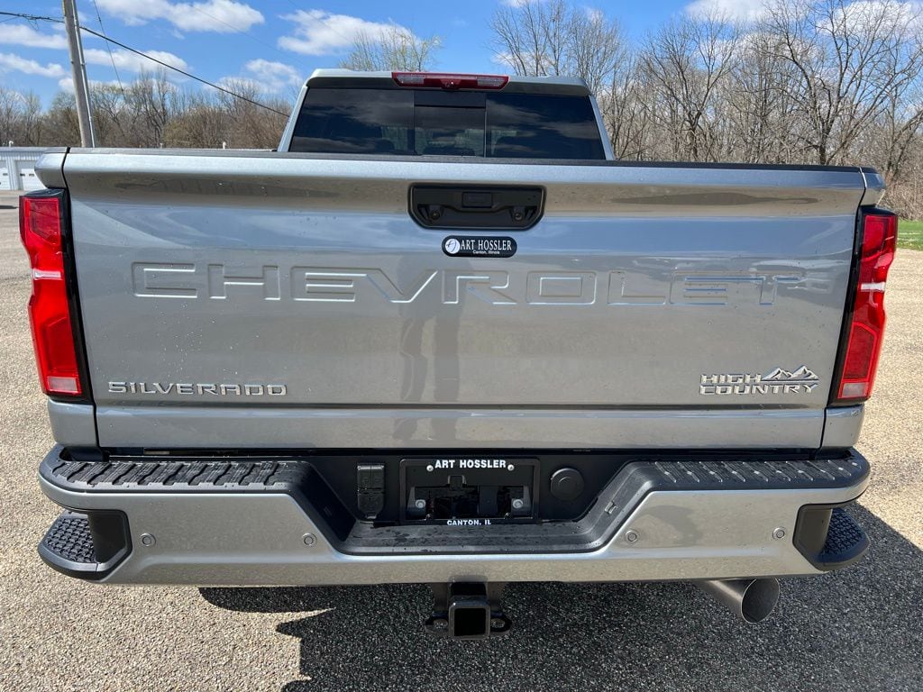 Used 2025 Chevrolet Silverado 2500 HD High Country Truck Crew Cab