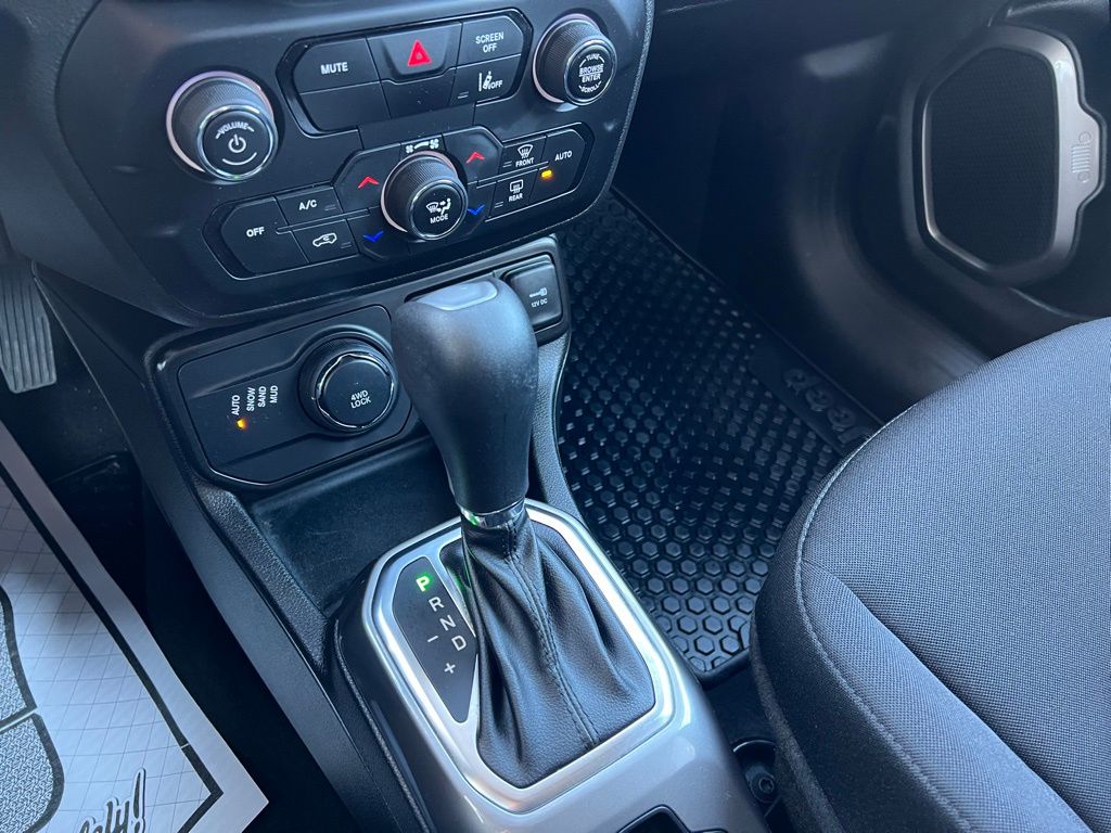 2022 Jeep Renegade Latitude - Photo 38