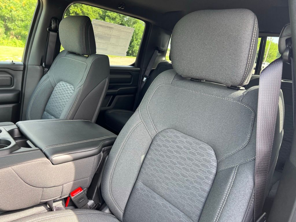 2025 RAM 1500 Tradesman - Photo 28