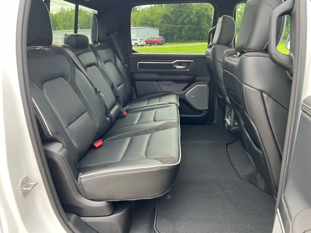 2026 RAM 1500 Laramie - Photo 21