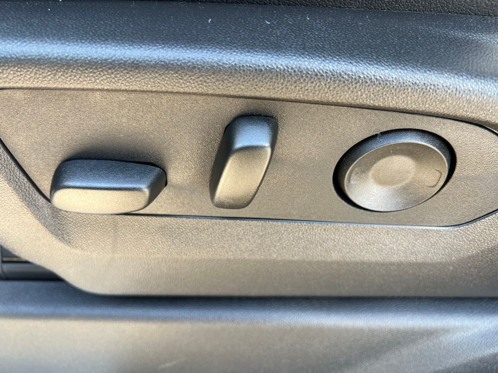 2025 Chevrolet Silverado 2500HD High Country - Photo 32