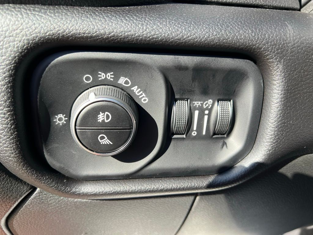 2026 RAM 2500 Laramie - Photo 35