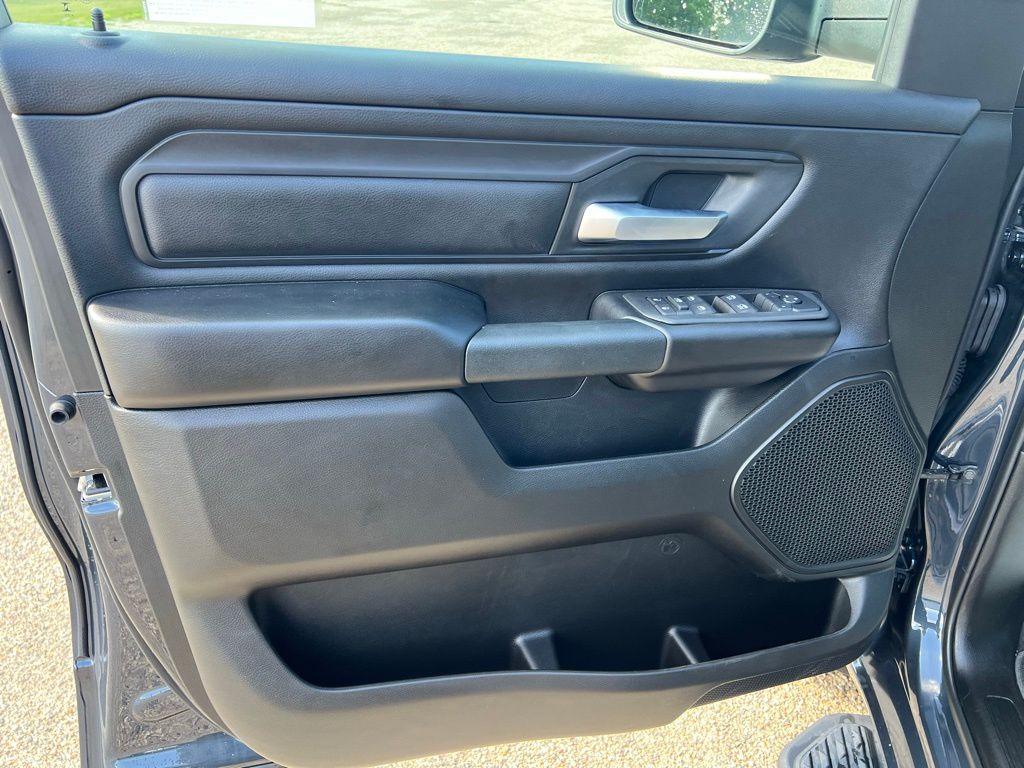 2025 RAM 1500 Tradesman - Photo 26