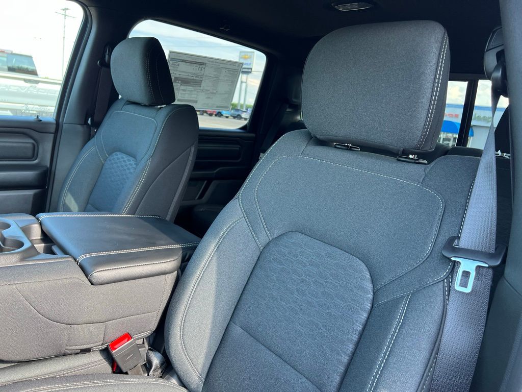 2025 RAM 1500 Tradesman - Photo 29