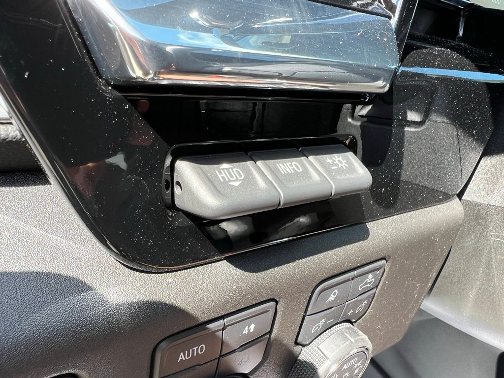 2025 Chevrolet Silverado 2500HD High Country - Photo 37
