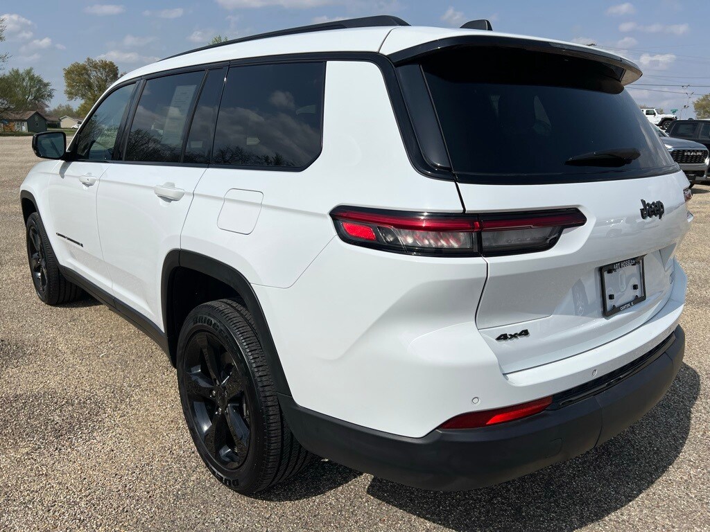 2024 Jeep Grand Cherokee L photo 3