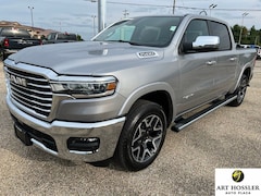 2026 Ram 1500 LARAMIE CREW CAB 4X4 5'7 BOX Pickup