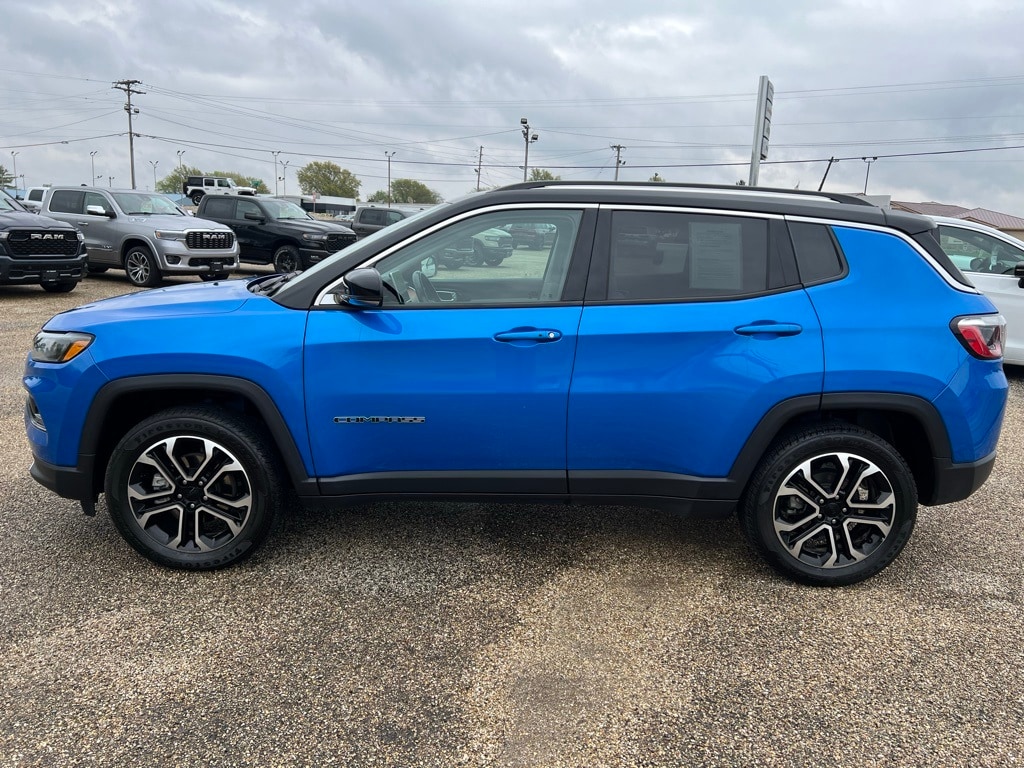 Used 2022 Jeep Compass Limited with VIN 3C4NJDCB7NT168574 for sale in Canton, IL
