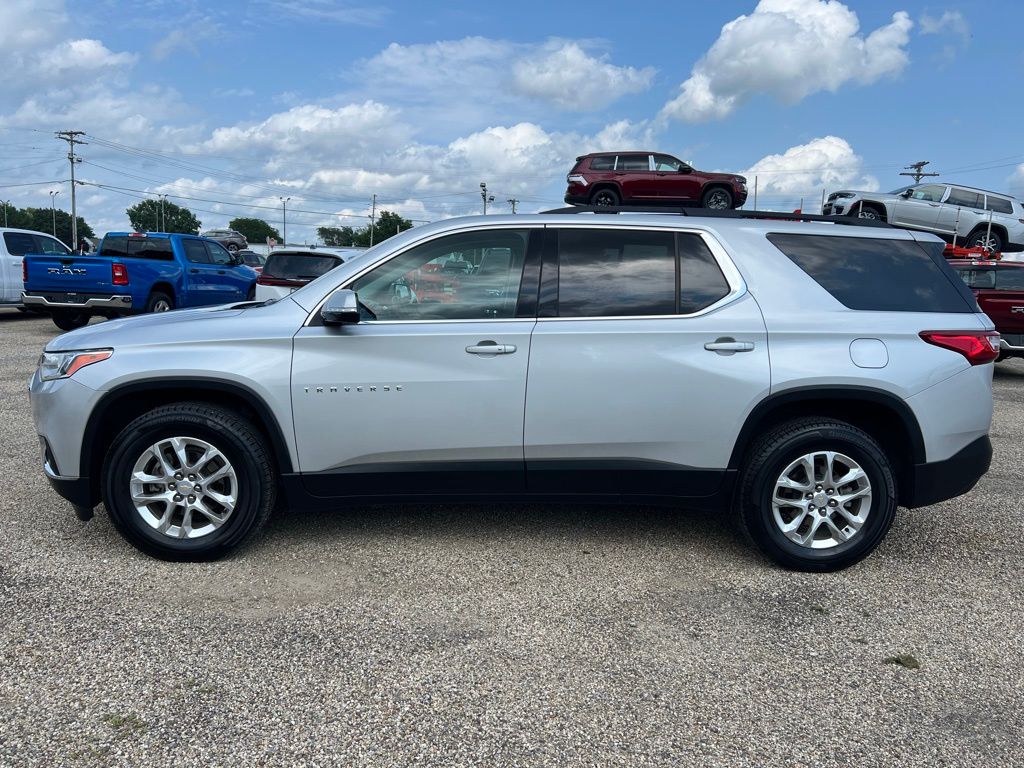 Used 2020 Chevrolet Traverse 1LT with VIN 1GNERGKW1LJ140439 for sale in Canton, IL