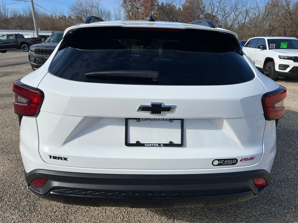 Used 2025 Chevrolet Trax 2RS SUV