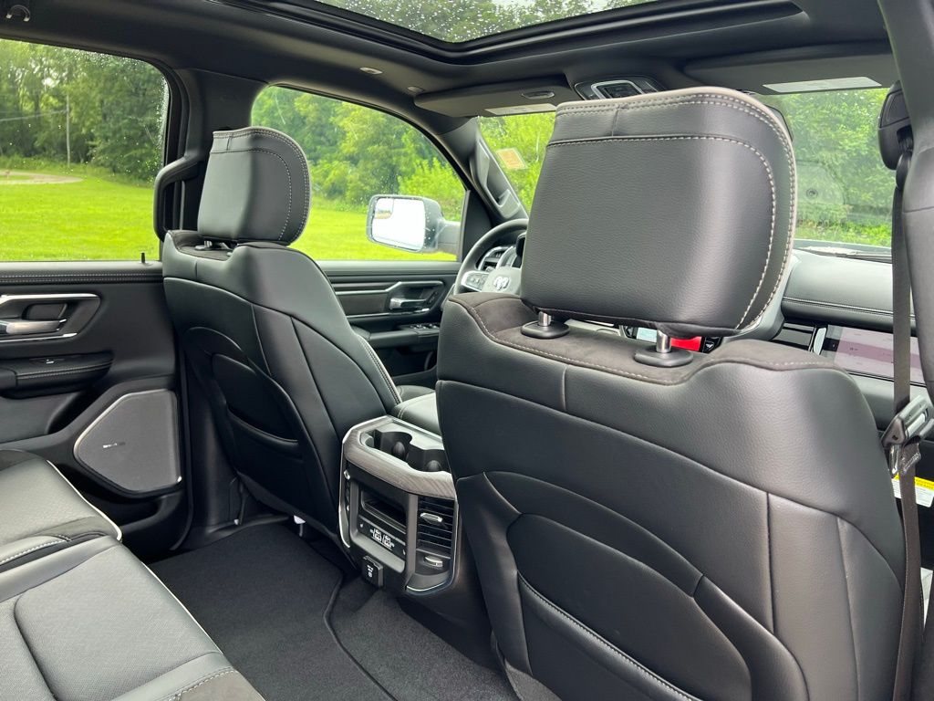 2026 RAM 1500 Laramie - Photo 20
