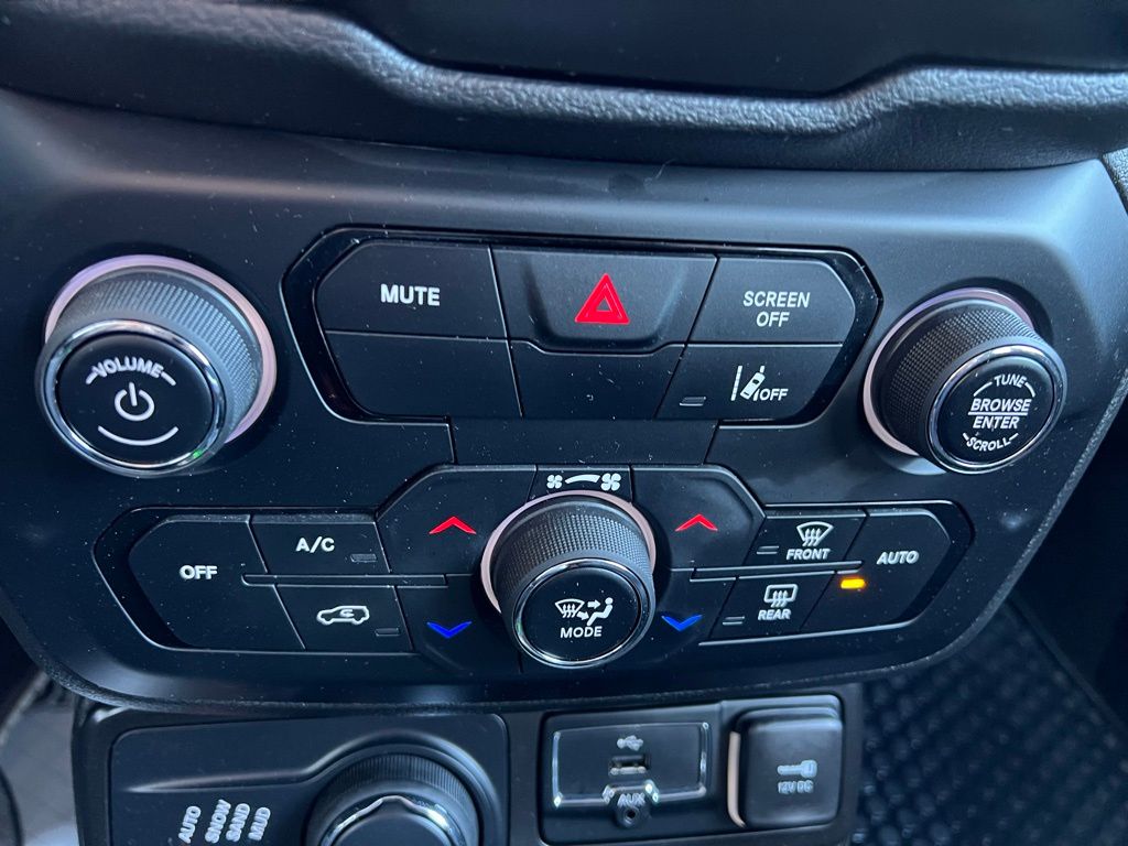 2022 Jeep Renegade Latitude - Photo 36
