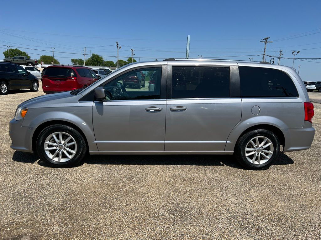 Used 2018 Dodge Grand Caravan SXT with VIN 2C4RDGCG1JR210451 for sale in Canton, IL
