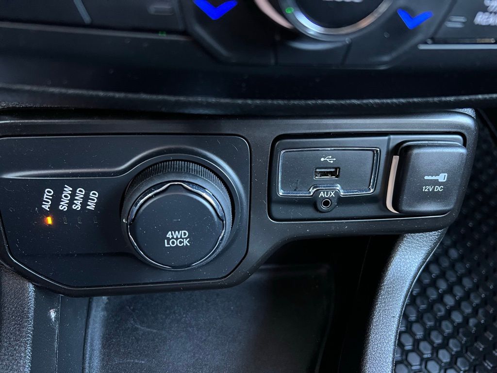 2022 Jeep Renegade Latitude - Photo 37