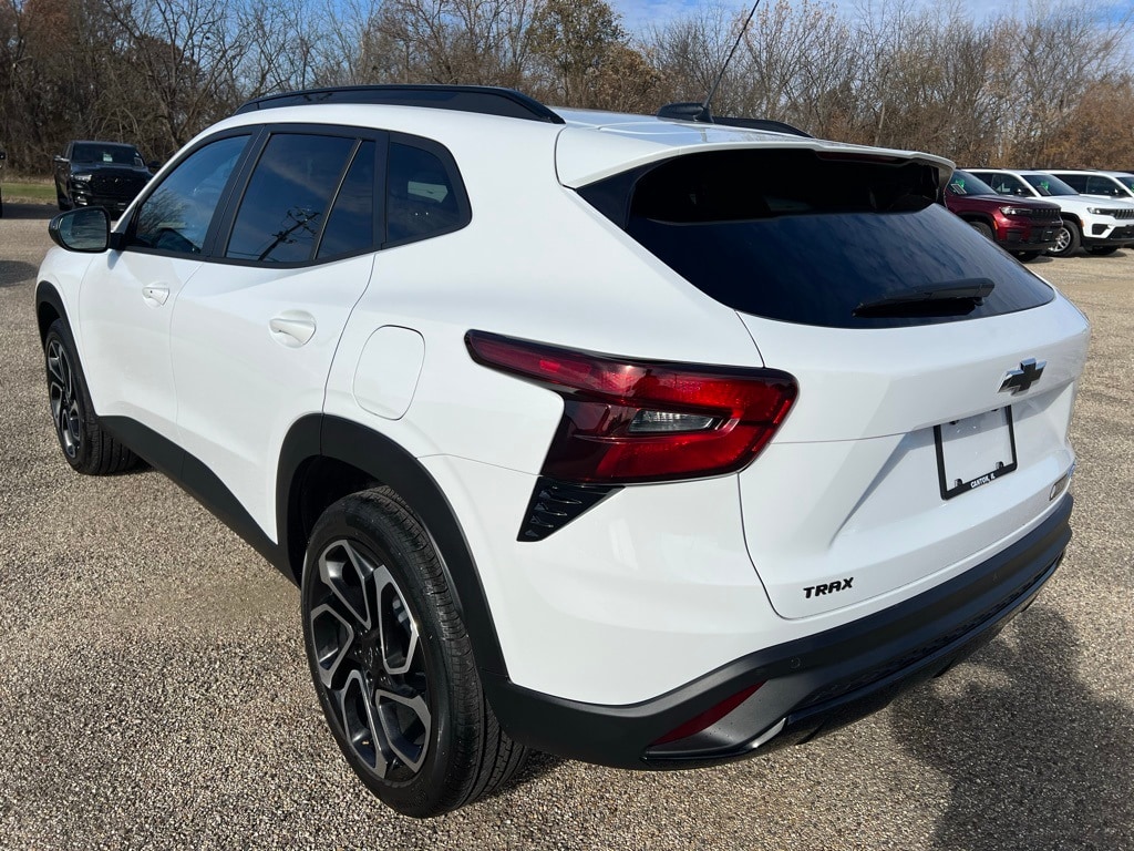 Used 2025 Chevrolet Trax 2RS SUV