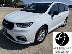 2026 Chrysler Pacifica Select Passenger Van