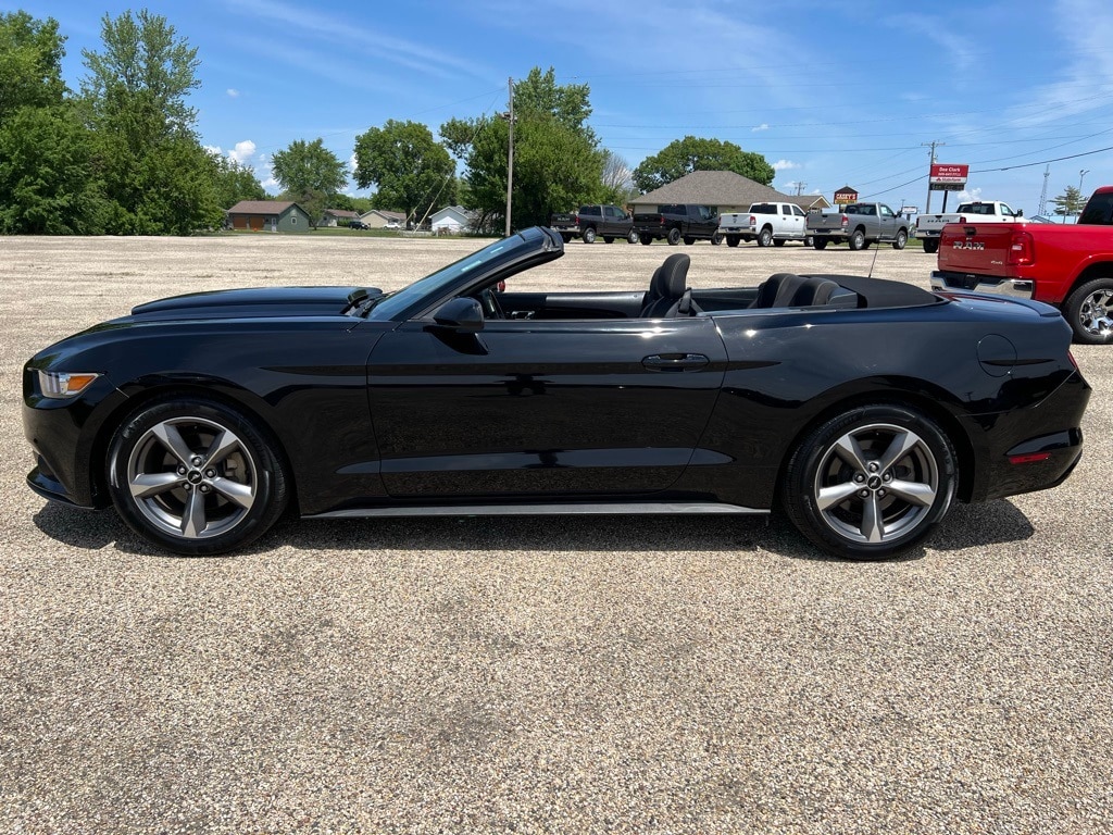 Used 2015 Ford Mustang V6 with VIN 1FATP8EM4F5333712 for sale in Canton, IL