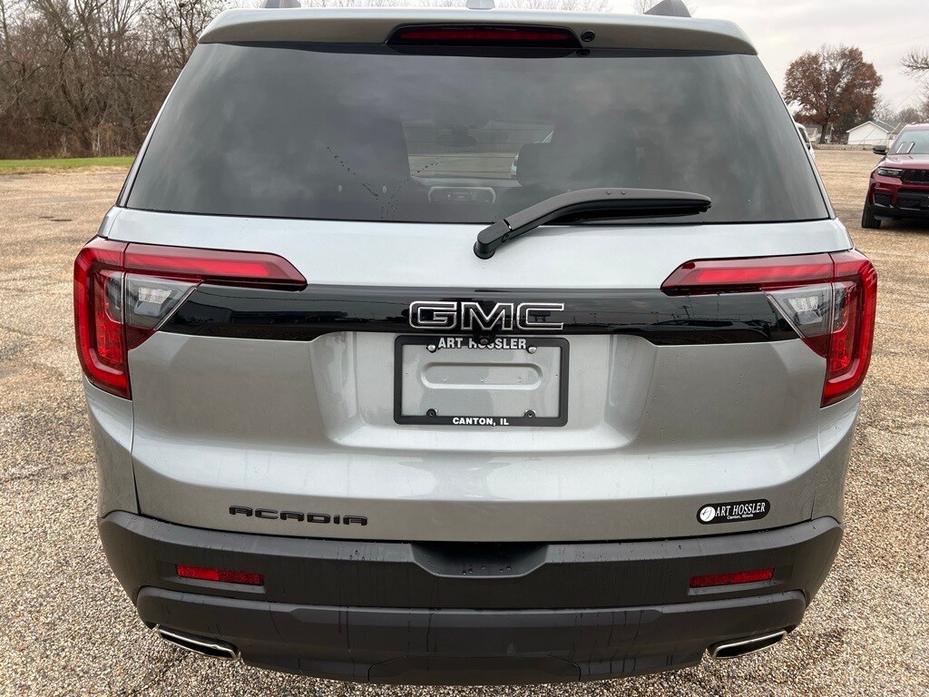 2023 Gmc Acadia SLE photo 4