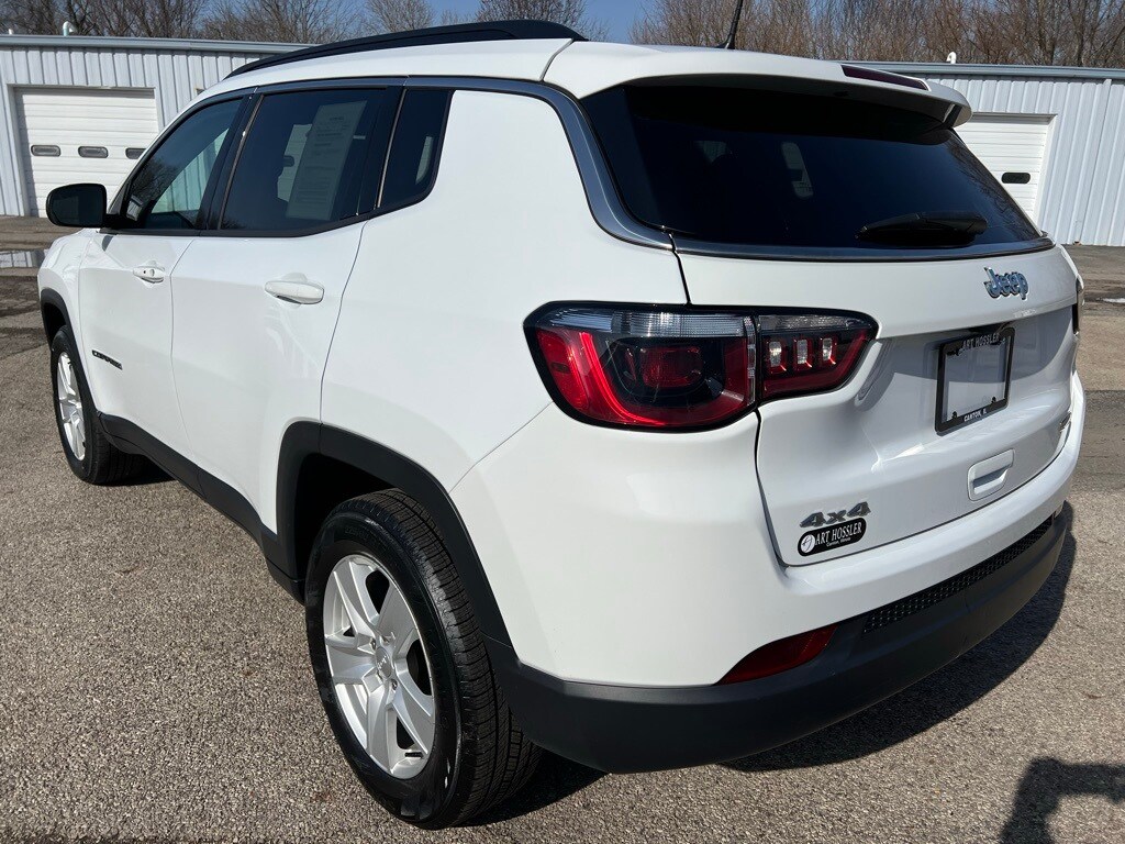 2022 Jeep Compass Latitude photo 3