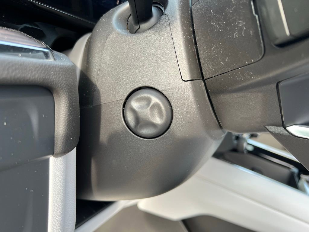 2026 Chevrolet Suburban Premier - Photo 25