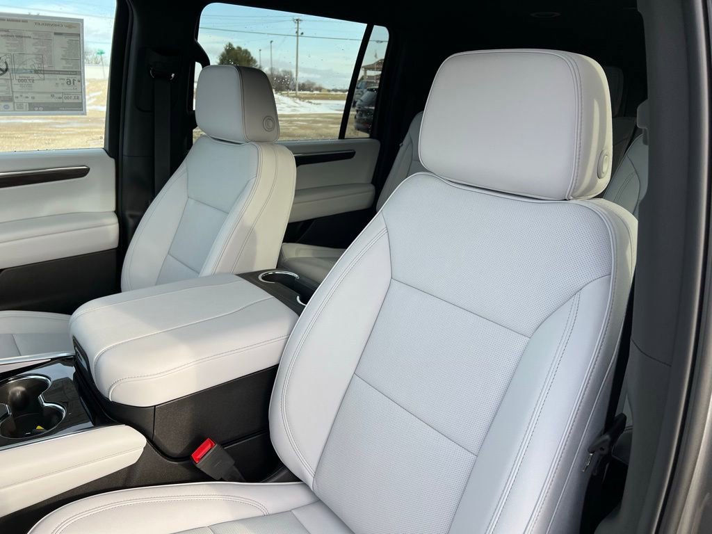 2026 Chevrolet Suburban Premier - Photo 48
