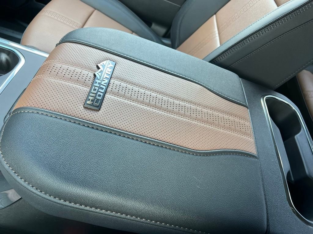 2025 Chevrolet Silverado 2500 HD High Country - Photo 55