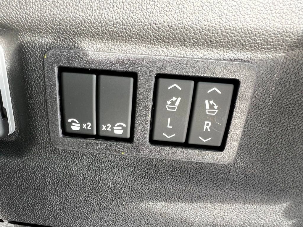 2026 Chevrolet Suburban Premier - Photo 16
