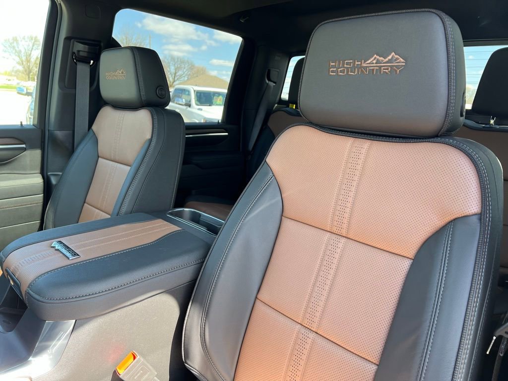 2025 Chevrolet Silverado 2500 HD High Country - Photo 34