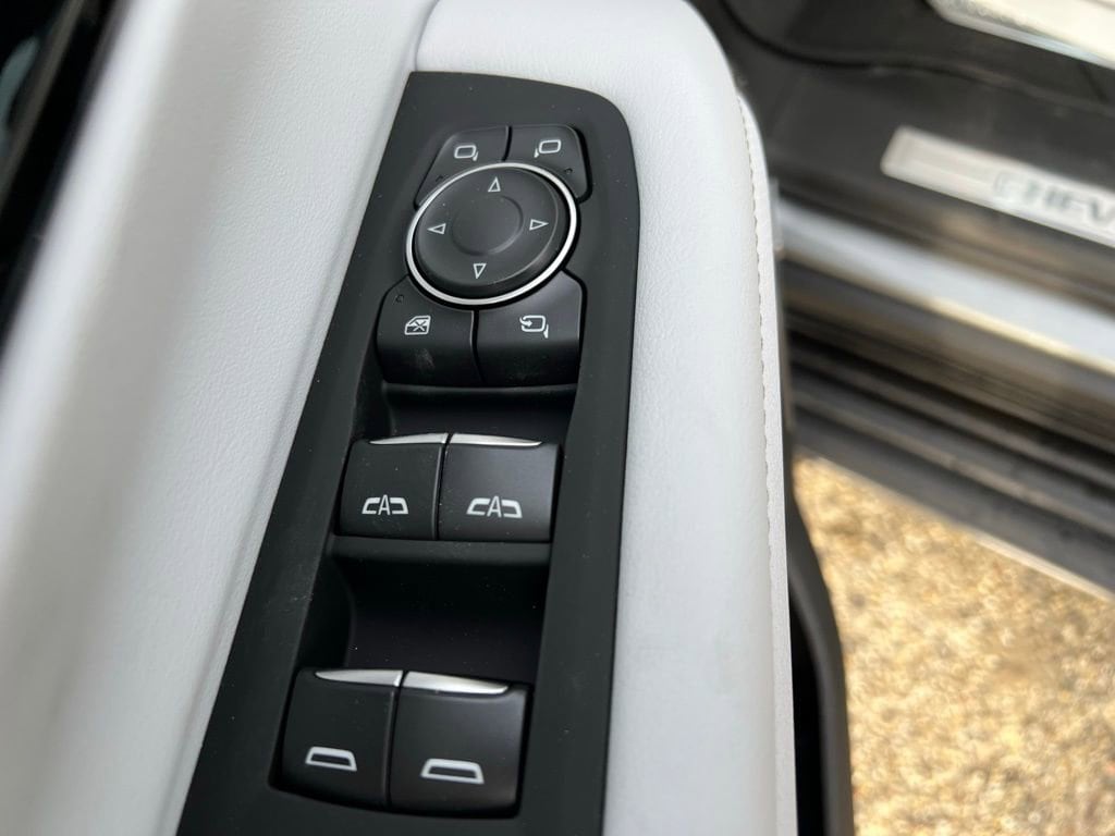 2026 Chevrolet Suburban Premier - Photo 23