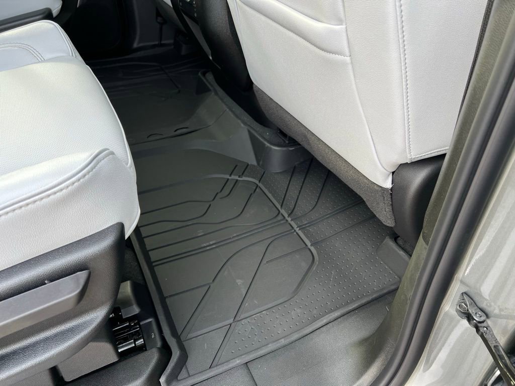 2026 Chevrolet Suburban Premier - Photo 15