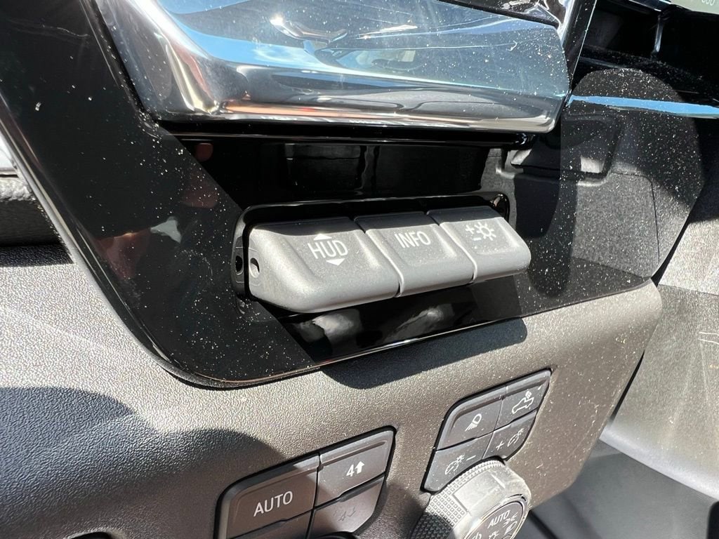 2025 Chevrolet Silverado 2500 HD High Country - Photo 37