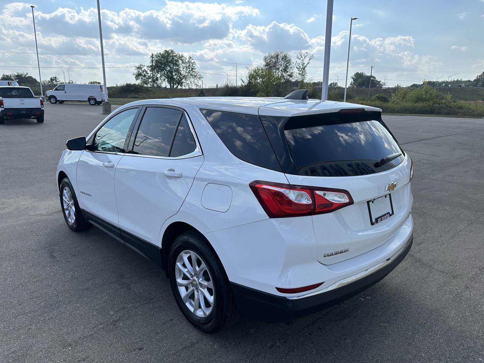 2020 Chevrolet Equinox LT photo 2