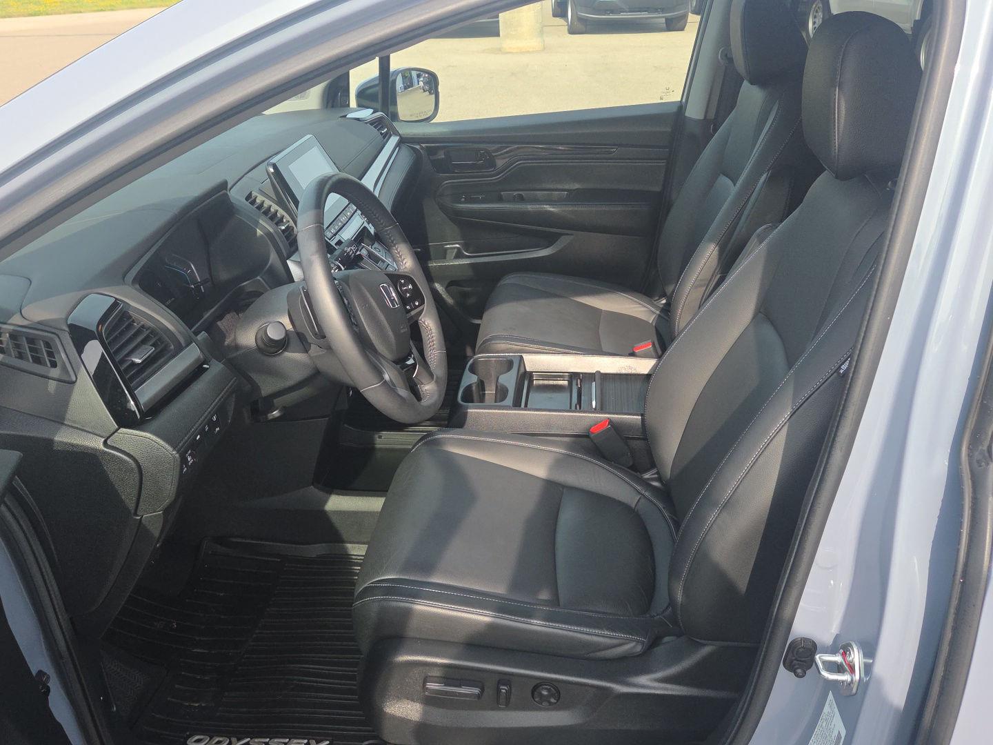 2024 Honda Odyssey Touring - Photo 19